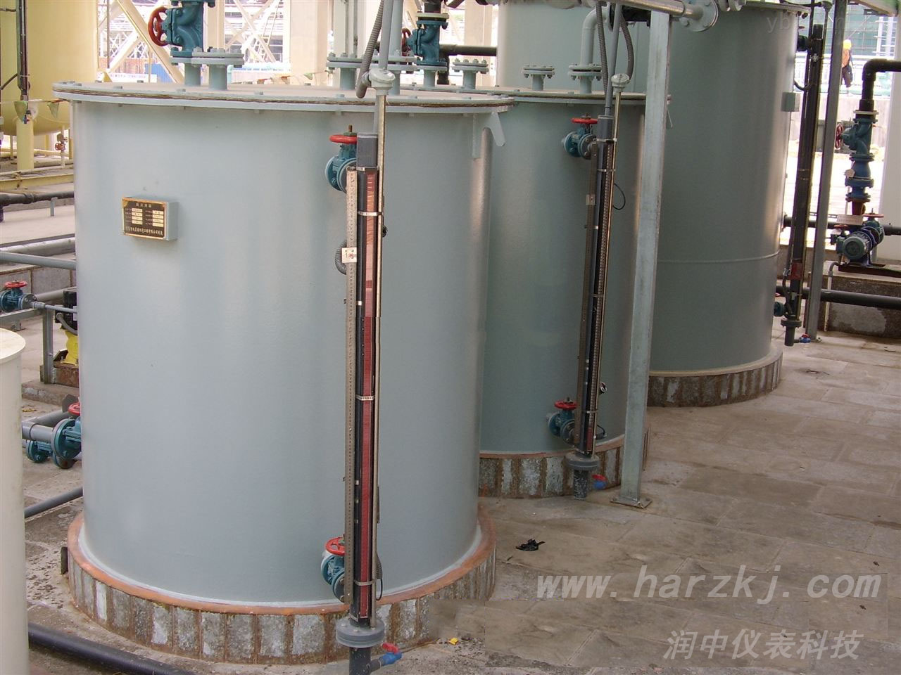 磁翻柱液位計顯示不準